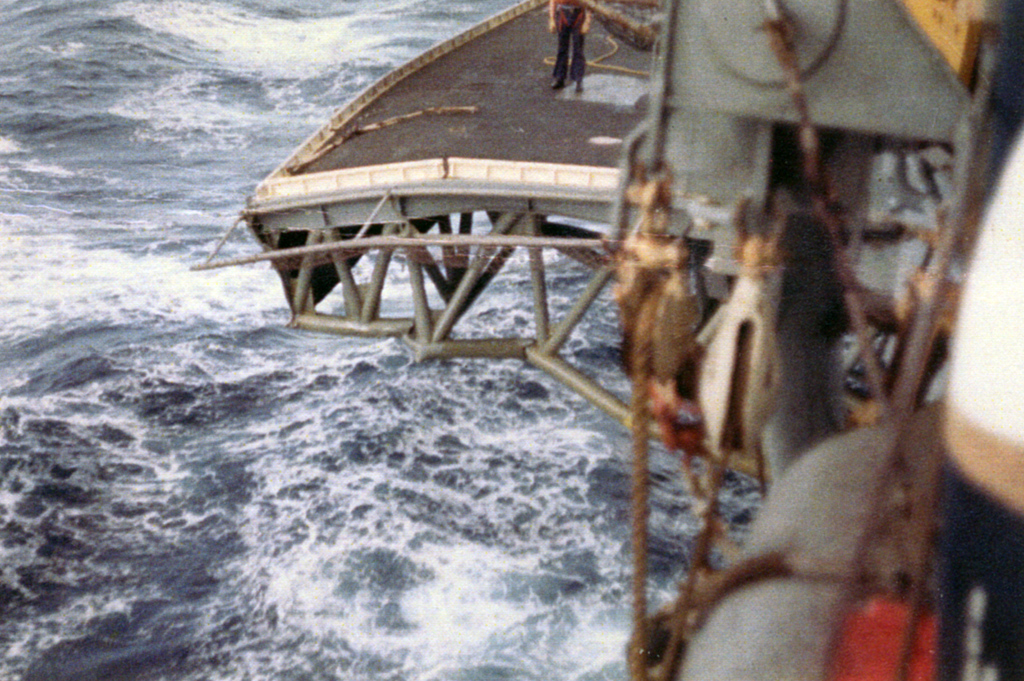 USS Mount Katmai AE-16